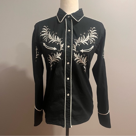 Panhandle Slim Tops - Women’s Pan Handle Slim Western Embroidered Pearl Snap Top